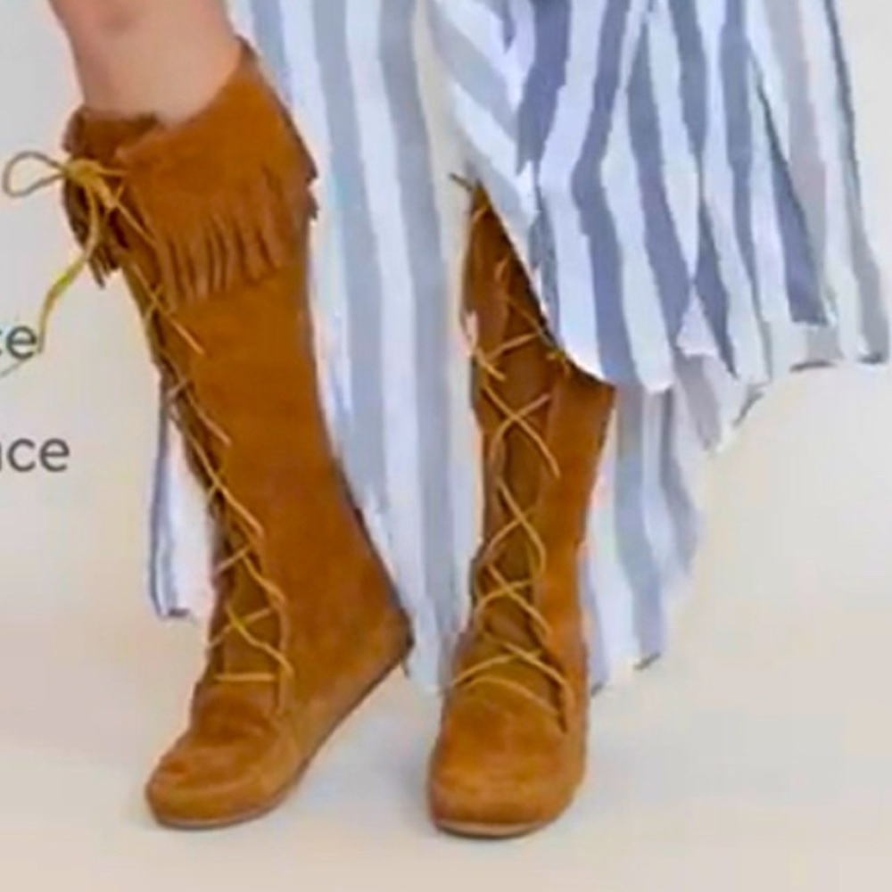 Minnetonka lace up boots